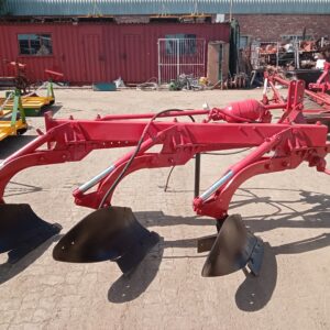 3 FURROW HYDRAULIC PUMP PLOUGH - R14 375.00