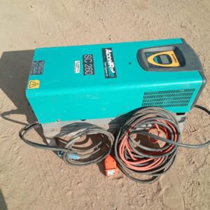 ACCELRATE SC 260 FORKLIFT BATTERY CHARGER - R5 750.00