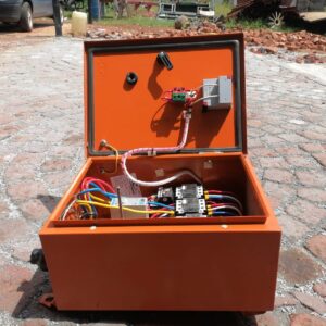 ACDC DYNAMIC POWER BOX - R1 725.00