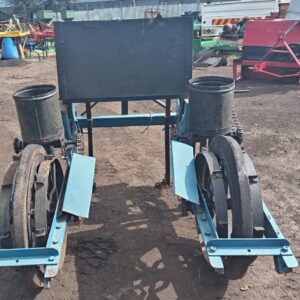 2 ROW PLANTER - R13 800.00