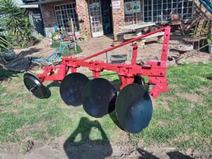 3 DISC BEAM PLOUGH - R20 700.00